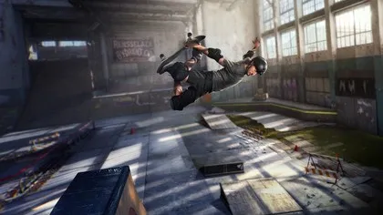 Tony Hawk's Pro Skater 1 + 2 Cross - Gen Deluxe Bundle Edition